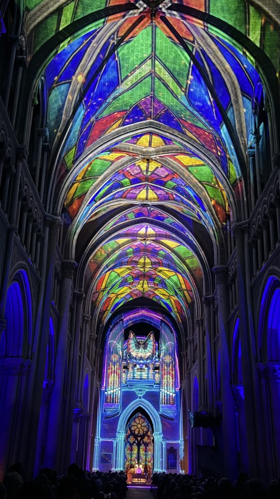 crans montana chemin de lumière mapping cathédrale notre dame video projections lumen créations